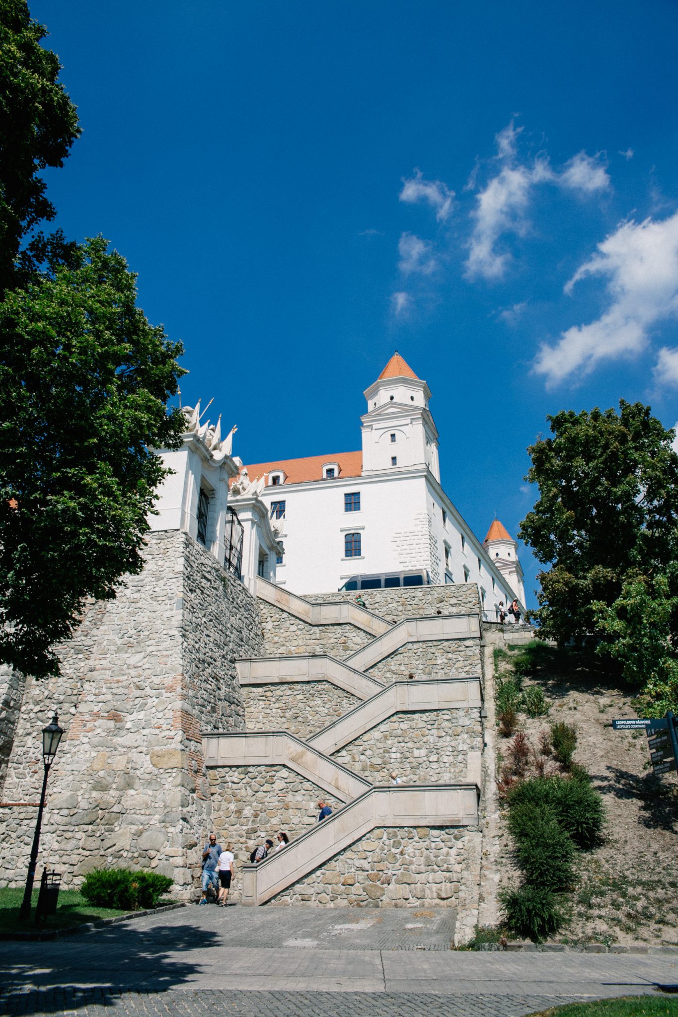 bratislava guide - bratislava castle