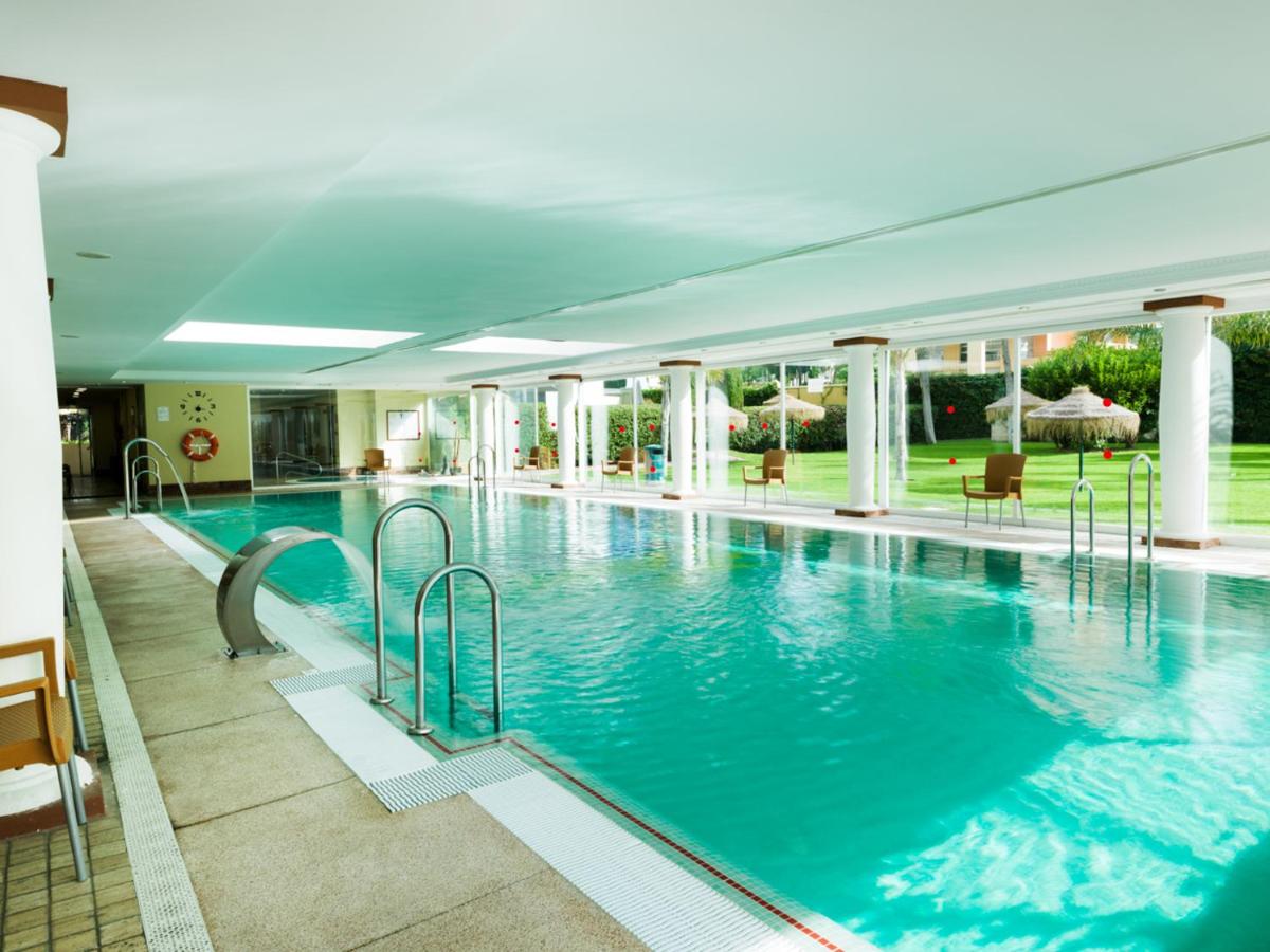 Hotel Monarque Fuengirola Park - Fuengirola hotel with an indoor pool