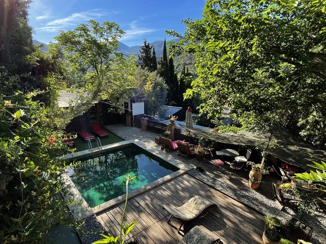 venue with pool which is the place for yoga retreat hosted in Granada, Spain